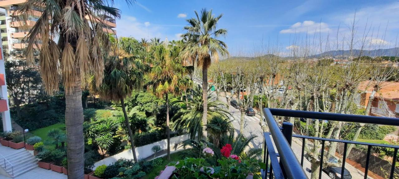 Bright Apartment Near The Beach And Barcelona By Train Masnou Exterior foto