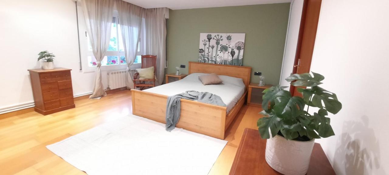 Bright Apartment Near The Beach And Barcelona By Train Masnou Exterior foto
