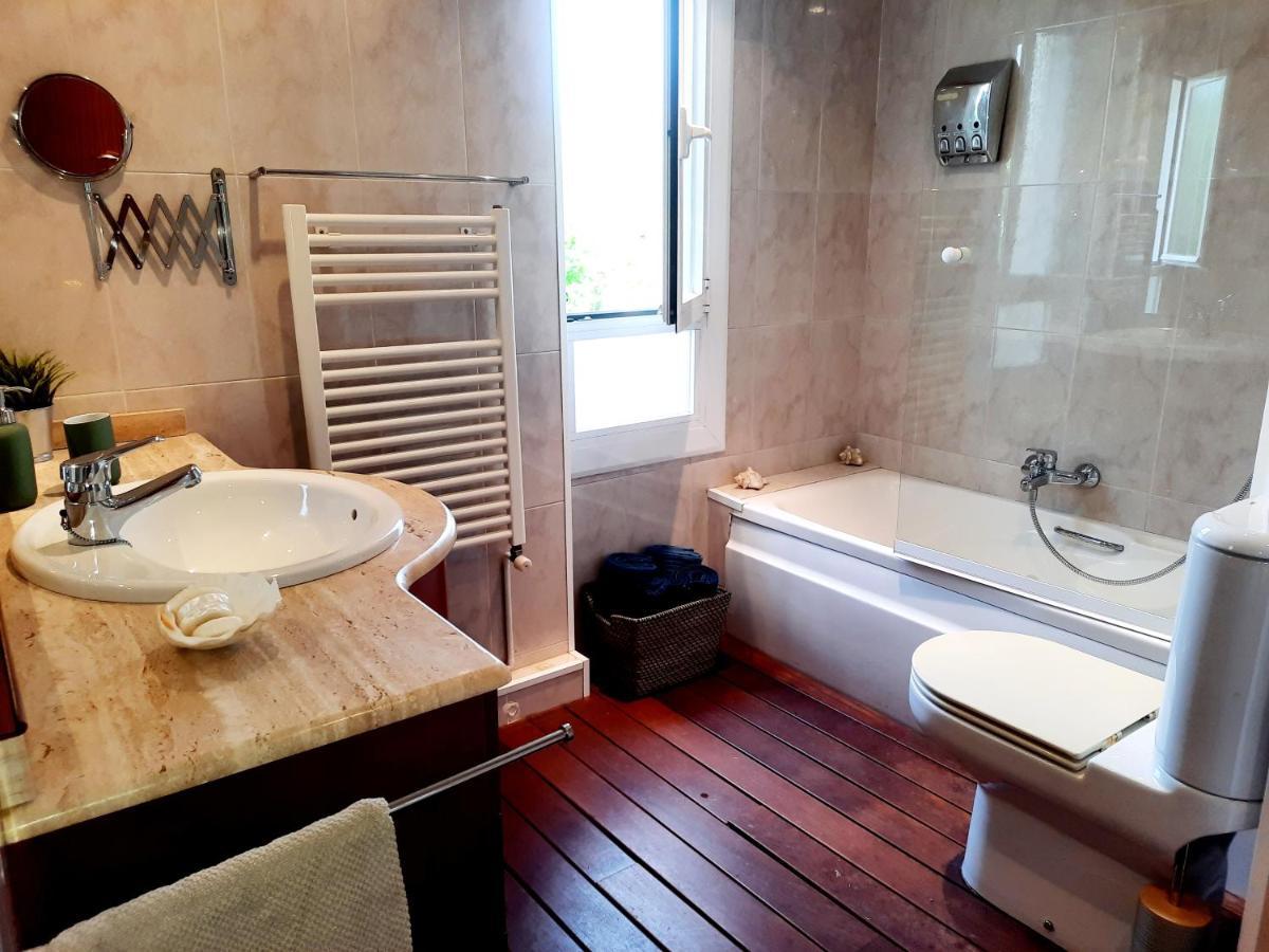 Bright Apartment Near The Beach And Barcelona By Train Masnou Exterior foto