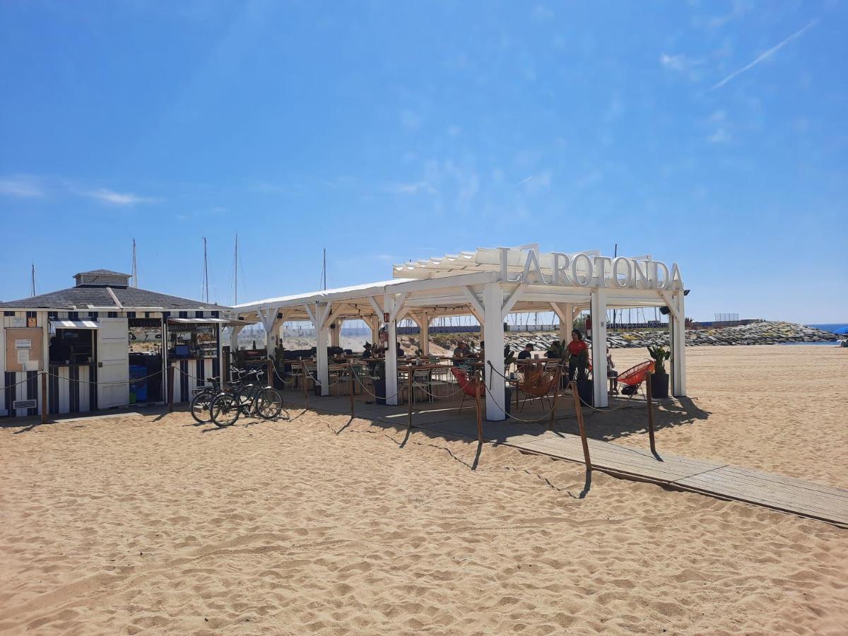Bright Apartment Near The Beach And Barcelona By Train Masnou Exterior foto