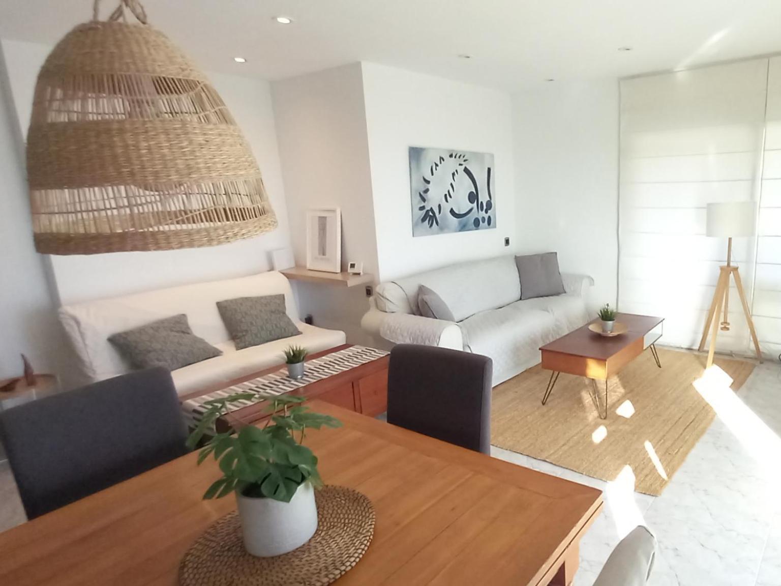 Bright Apartment Near The Beach And Barcelona By Train Masnou Exterior foto